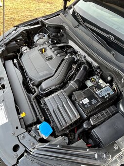 Škoda Karoq 1.5 TSi 110kw manuál Sportline - 11