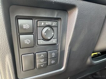 Toyota Land Cruiser 2.8 D-4D 150 kW Executive - CZ - DPH - 11