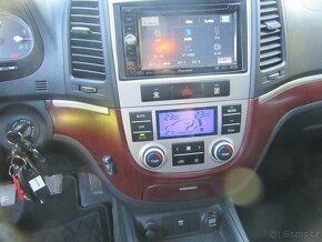 HYUNDAI 4x4 SANTA FE 2.2 CRDi 114kw 2009 nový čr.166 255km. - 11