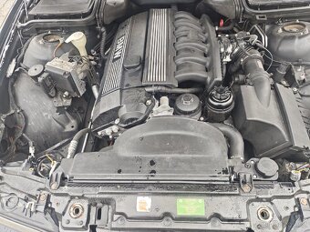 BMW E39 520i - 11