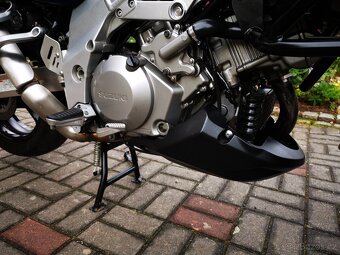 Suzuki DL1000 V-Strom K2 - 11