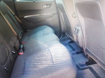 Prodám Peugeot 3008 1.6 HDi 84 automat rok 2013 - 11