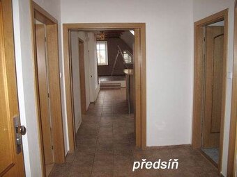 Pronájem podkrovního bytu 3+kk ve Svitavách na nám. Míru - 11