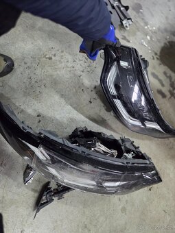 NÁHRADNÍ DÍLY LAND ROVER DISCOVERY 5 - 11