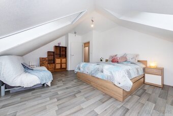 Moderní dům 6+kk + 2+kk, Čerčany, 30km od Prahy - 11