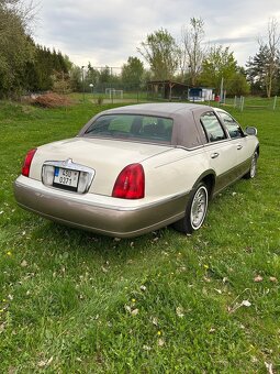 Lincoln Town car 4.6 V8 automat - 11