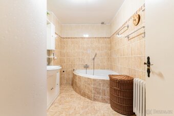Prostorný byt 3+1 s terasou a parkováním / TOP cena za 1 m² - 11