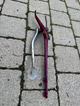 Jawa ČZ kývačka, ČZ - brzdové páky - 11
