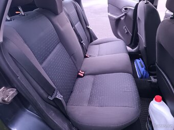 Ford Focus MK1 1.8 TDCi 74kW - 11