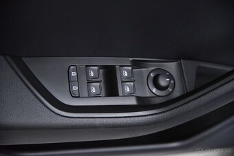 Superb Combi 2.0 TDI Clever DSG, LED, Tempomat, Klima - 11