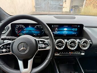 Mercedes EQA - 11