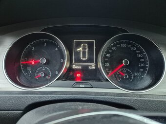 Volkswagen Golf 2.0 TDI 110kW manuál DOBRÝ STAV - 11