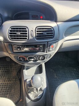 Renault Megane Break,1.6i,79kw, nová STK. - 11