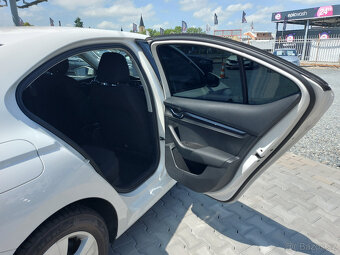 Škoda Octavia 2.0 TDI ČR S.KNIHA FULL LED - 11