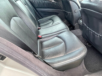 Mercedes E 320 CDI - 11