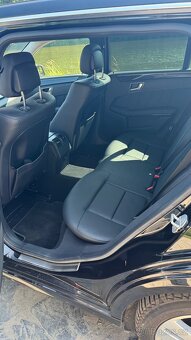 Mercedes-Benz E220 - 11