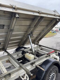 Třístranný sklápěč, valník VW Crafter 2.0TDI, skladem - 11