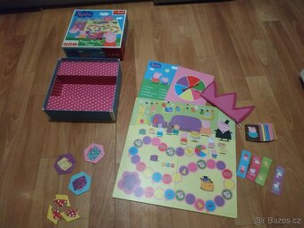 Plastové zvířátka a jiné hračky - 11