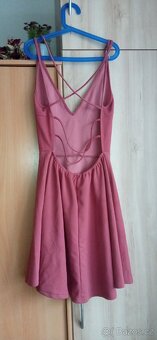 RŮZNÉ ŠATY KUS ZA 50KČ - 11