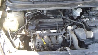 HYUNDAI i20 1.2 57 kw r.v.2009 - 11