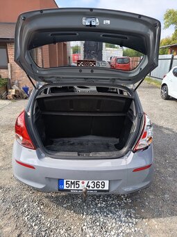 Hyundai I20 1.2 62 kw, 9/2014 ČR - 11