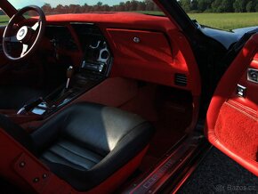Chevrolet Corvette C3 1980 5.7L V8 - veteránské značky - 11
