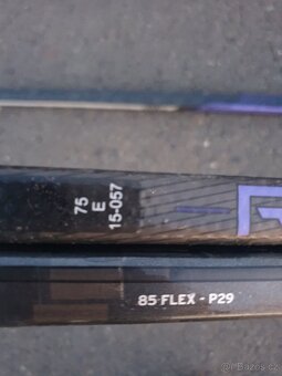 Hokejky CCM Tacks AS-V, Ribcor 7, 8 Pro. Prava strana R - 11