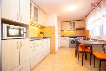 Prodej rodinného domu, 3597 m², Zlátenka - 11