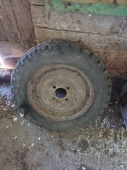 Kola a pneu - 11