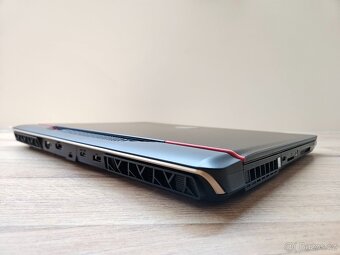 16" 240HZ 2K_MSI RAIDER GE68HX_i9-14900HX_32GB_RTX 4060 8GB - 11