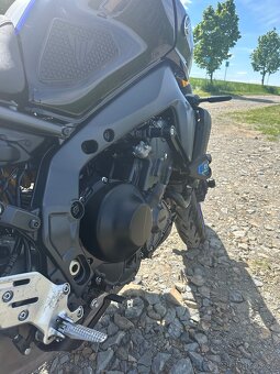 YAMAHA MT-09SP - 11