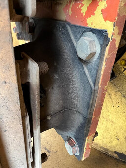 Vibrační válec DYNAPAC CC232+ PODRCOVAČ, ROK 2006 - 11