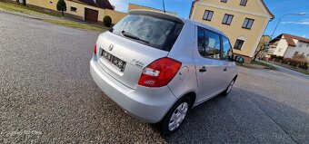 Škoda Fabia 1.4.16V 63Kw R.v 11/2010 - 11