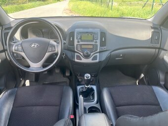 Hyundai i30 CV 1,6i - 11