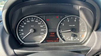 BMW 120i 110kW A/T,Alu,Isofix - 11