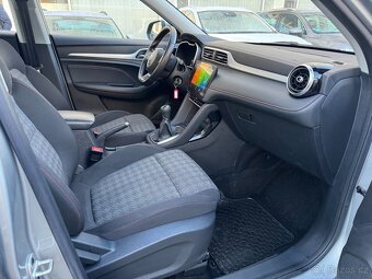 MG ZS 1.5 78kW ACC Full LED 76tkm DAB Parkovací senzory z. - 11