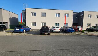 Prodej bytu 4+KK se zahradou + 2 parkovací místa - 11