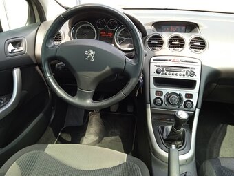 Peugeot 308 SW 1.6 HDi 7 míst - 11