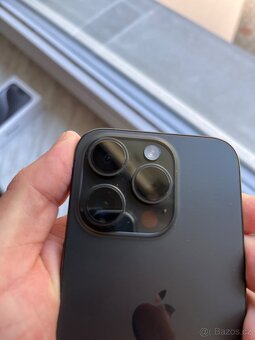 Poškozeny IPhone 15 Pro, funkční - 11