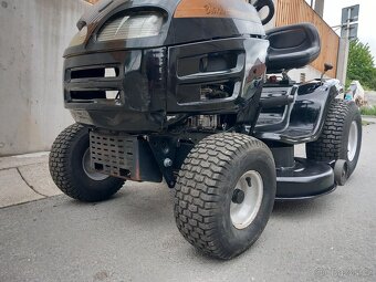 Prodám zahradní traktor MTD 15.5hp - 11