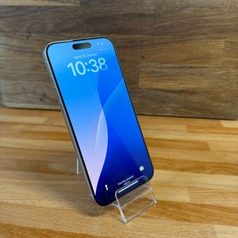 iPhone 15 Pro Max 256GB, bílý Titan (12 měsíců záruka) - 11