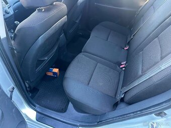 Hyundai i30 1,4i 80kW - rok 2011 - TOP STAV - Nová STK -ČR - 11