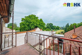 RD s 2 byty 3+1, garážemi, HK, ul. Zelená, pozemek... - 11