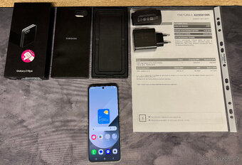 Zánovný Samsung Galaxy Z Flip6 12GB/512GB - záruka - 11