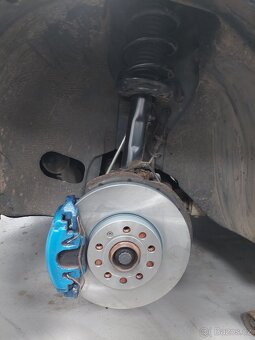 Náhradní díly VW Touran 1T2 barva LD5Q modrá metalíza - 11