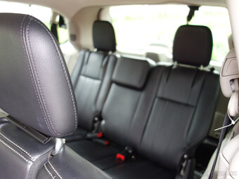Chrysler Town & Country 3.6  V6 - 11