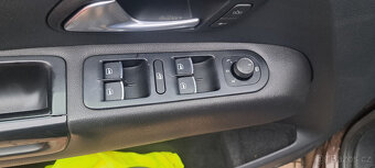 VW Amarok V6 3.0 l, 165 kw, 4x4 automat - 11