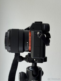 Foťák Sony Alpha A7 II + FE 50 mm f/1,8 + příslušenství - 11