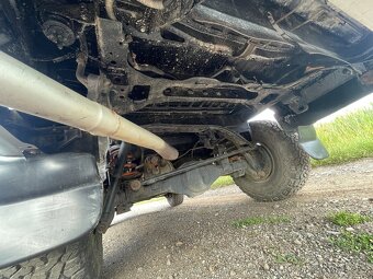 Toyota Hilux Surf 2,4Td Automat - 11