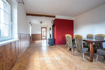 Vícegenerační vila 320 m² s garáží, bazénem a zahradou - 11